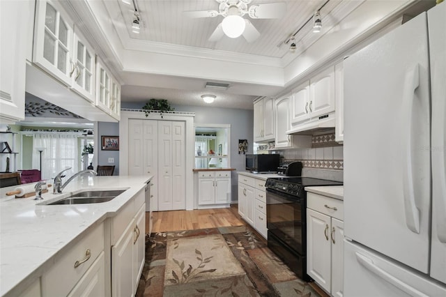 1703 Ryan Dr, Lutz, FL 33549 - photo 37