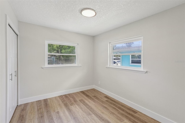 957 Victor Dr, Dunedin, FL 34698 - photo 17