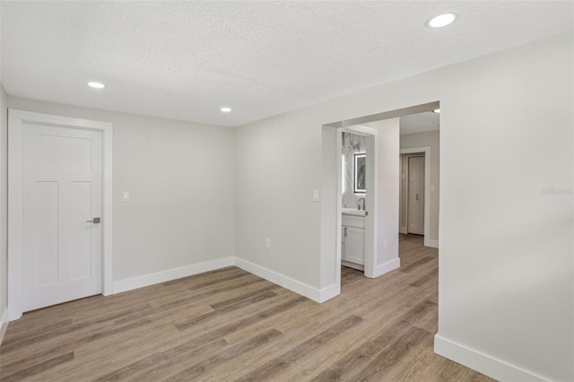 957 Victor Dr, Dunedin, FL 34698 - photo 33
