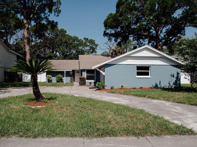 823 Riverside Dr, Tarpon Springs, FL 34689 - photo 1