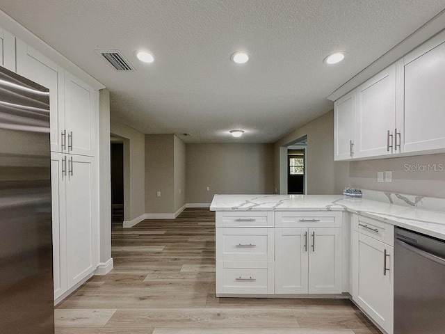 823 Riverside Dr, Tarpon Springs, FL 34689 - photo 6