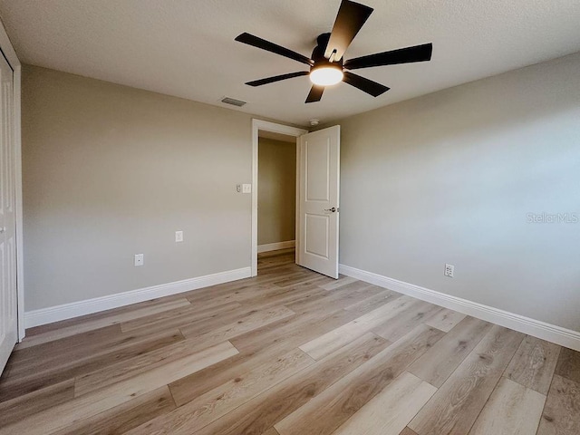 823 Riverside Dr, Tarpon Springs, FL 34689 - photo 27