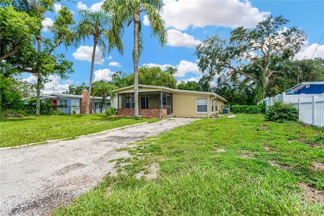 2113 W Herman St, Tampa, FL 33612 - photo 2