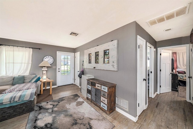 1304 E Court St, Tarpon Springs, FL 34689 - photo 2