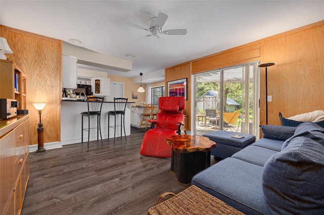 8024 W Hiawatha St, Tampa, FL 33615 - photo 5