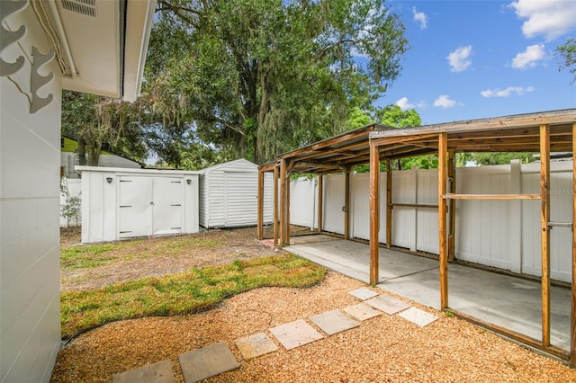 2211 E Hanna Ave, Tampa, FL 33610 - photo 34