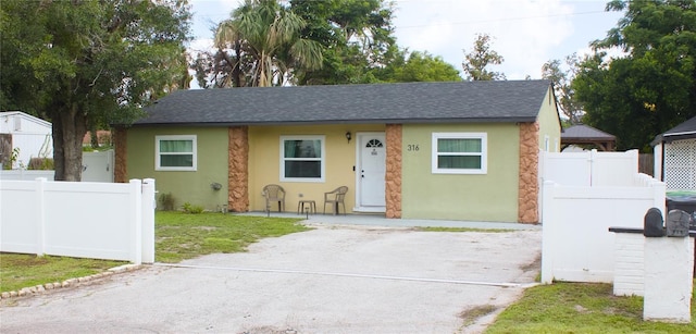 316 E Hydrangia St, Tampa, FL 33612 - photo 1