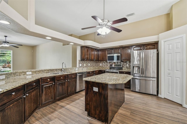 19331 Wind Dancer St, Lutz, FL 33558 - photo 20
