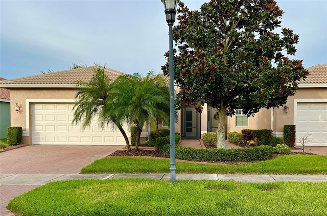 16209 Amethyst Key Dr, Wimauma, FL 33598 - photo 2