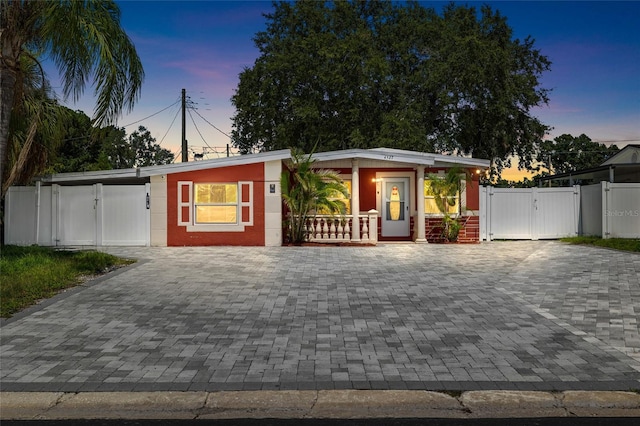 4527 Fountainbleau Rd, Tampa, FL 33634 - photo 1
