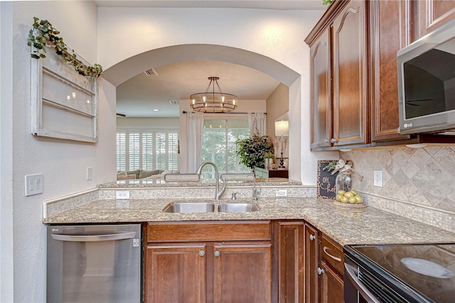 2156 Park Crescent Dr, Land O Lakes, FL 34639 - photo 16