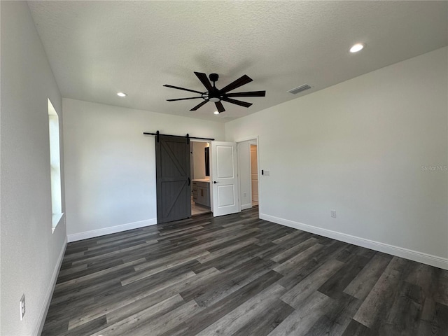 8302 N Marks St, Tampa, FL 33604 - photo 15