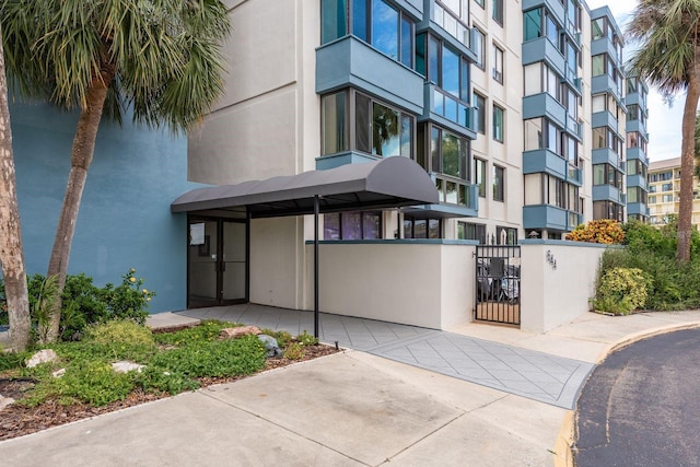 644 Island Way Unit 702, Clearwater Beach, FL 33767 - photo 2