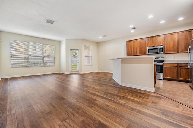 27026 Cool Stream Ln, Wesley Chapel, FL 33544 - photo 5