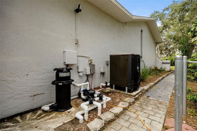 818 Eunice Dr, Tarpon Springs, FL 34689 - photo 38