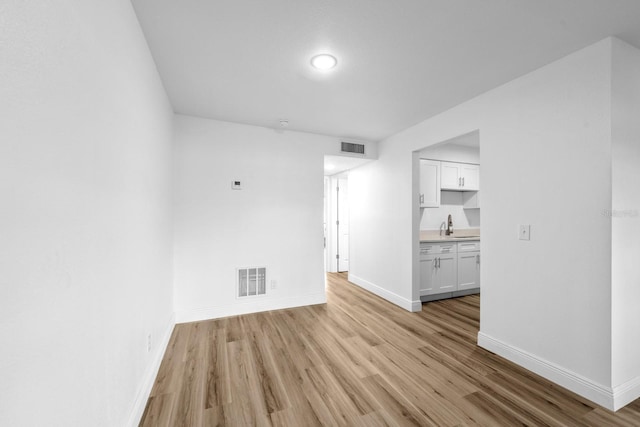 9209 Tudor Dr Unit C104, Tampa, FL 33615 - photo 5