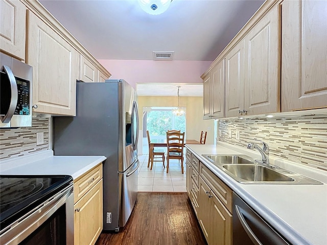 505 Foxglove Cir Unit B, Sun City Center, FL 33573 - photo 15