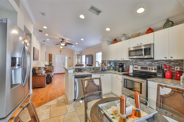 11546 Crestlake Village Dr, Riverview, FL 33569 - photo 14