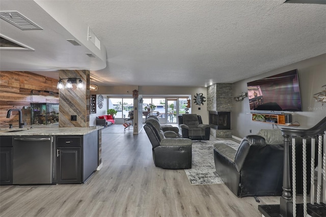 818 Symphony Isles Blvd, Apollo Beach, FL 33572 - photo 8