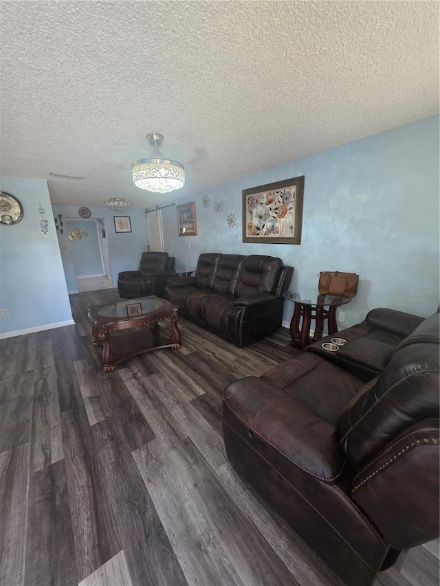 3612 Tamarix Dr, Tampa, FL 33619 - photo 5