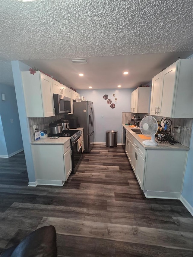 3612 Tamarix Dr, Tampa, FL 33619 - photo 7