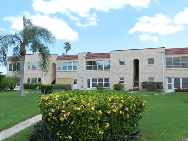 108 Dogwood Cir Unit 108, Seminole, FL 33777 - photo 2