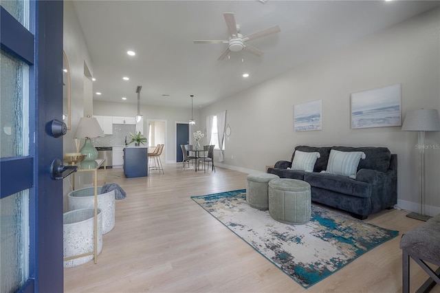 6215 N 44th St, Tampa, FL 33610 - photo 5