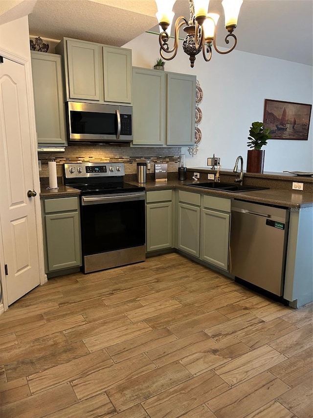 1939 Greenwood Valley Dr, Plant City, FL 33563 - photo 11