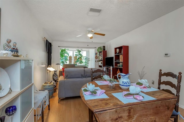 2001 Greenbriar Blvd Unit 17, Clearwater, FL 33763 - photo 24