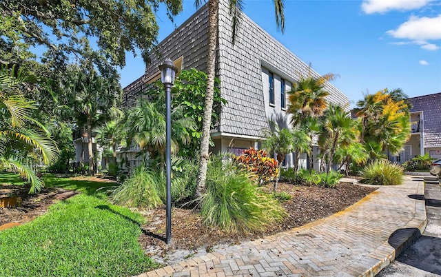 702 Lyndhurst St Unit 802, Dunedin, FL 34698 - photo 2