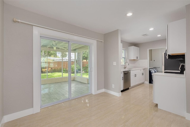 100 Lewis Blvd SE, Saint Petersburg, FL 33705 - photo 9