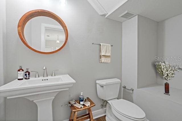 290 Valencia Cir, Saint Petersburg, FL 33716 - photo 4