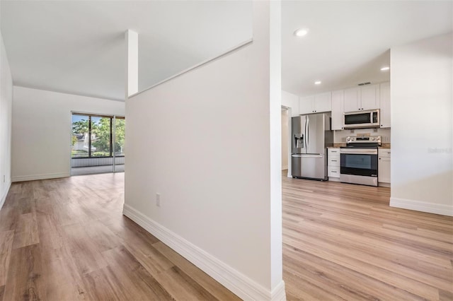 8719 Tahiti Ln, Tampa, FL 33615 - photo 5
