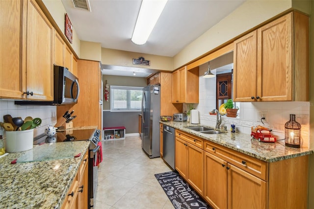 281 Maple Ave, Palm Harbor, FL 34684 - photo 25