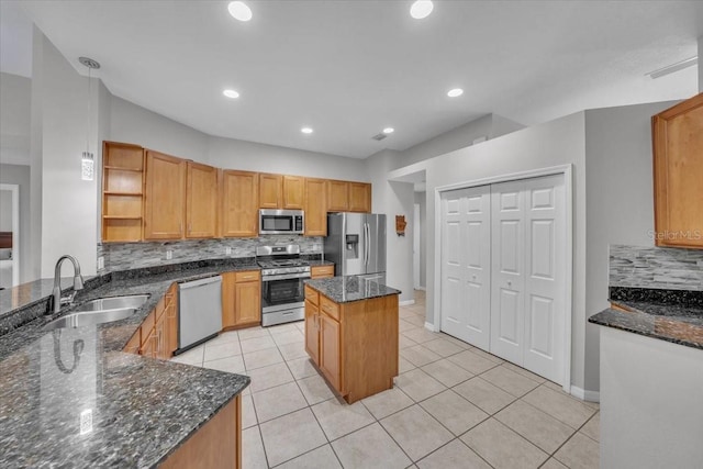 5803 Tanagerside Rd, Lithia, FL 33547 - photo 6