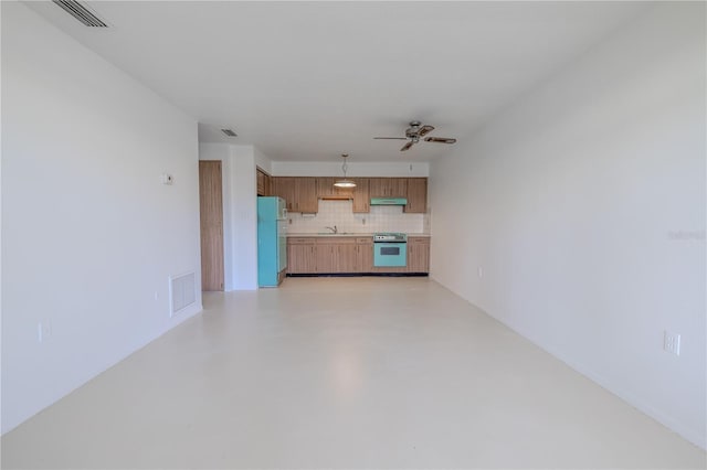 4375 Tahitian Gardens Cir Unit F, Holiday, FL 34691 - photo 5