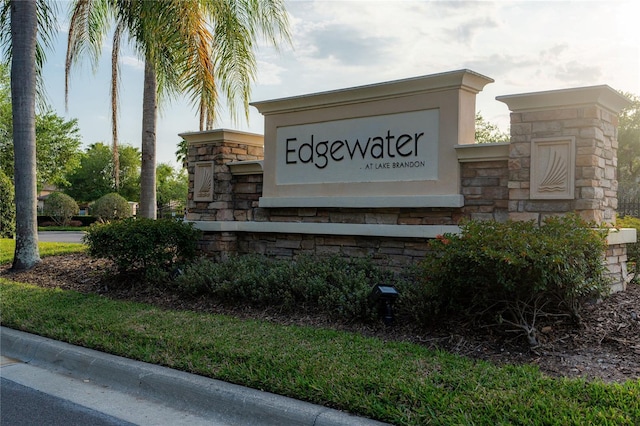 2633 Edgewater Falls Dr, Brandon, FL 33511 - photo 1
