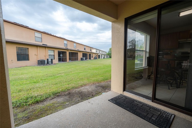 2633 Edgewater Falls Dr, Brandon, FL 33511 - photo 7