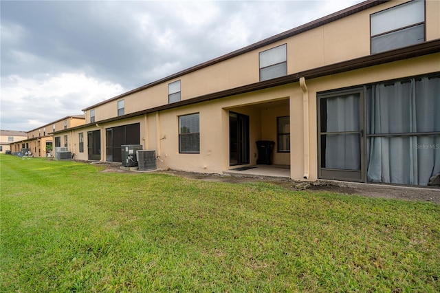 2633 Edgewater Falls Dr, Brandon, FL 33511 - photo 10