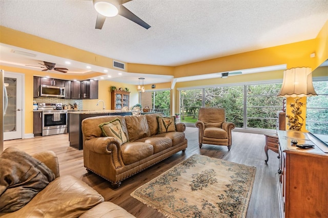 225 Country Club Dr Unit E246, Largo, FL 33771 - photo 4