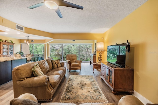 225 Country Club Dr Unit E246, Largo, FL 33771 - photo 5