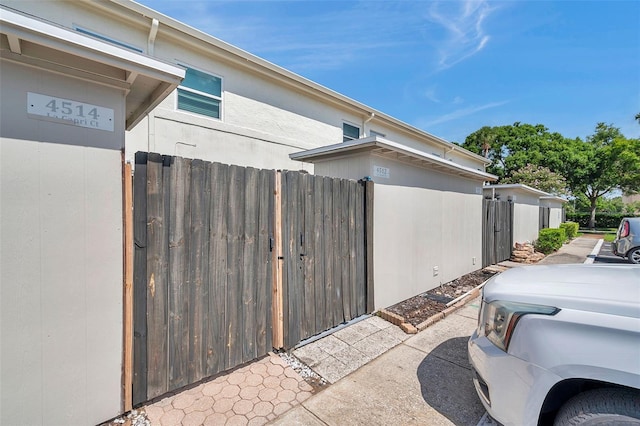 4514 La Capri Ct, Tampa, FL 33611 - photo 27