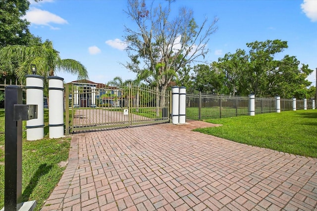 2555 Bryan Ln, Tarpon Springs, FL 34688 - photo 2