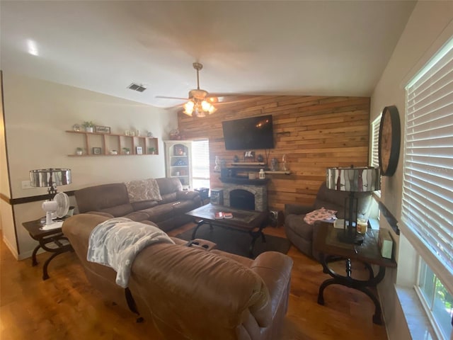 1504 E Calhoun St, Plant City, FL 33563 - photo 2