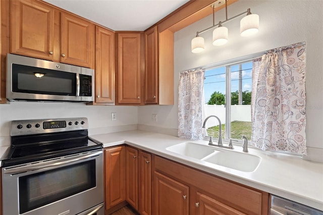 2086 Citrus Hill Ln, Palm Harbor, FL 34683 - photo 10