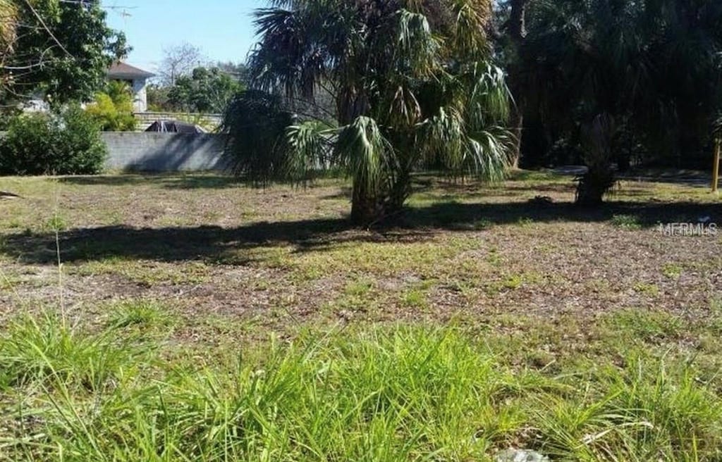 627 35th Ave S, Saint Petersburg, FL 33705 - photo 2