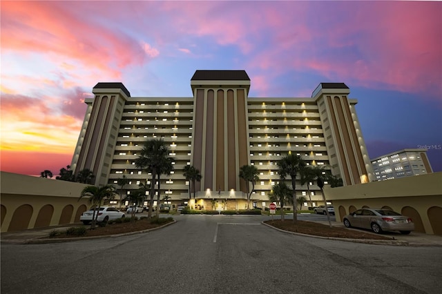 4525 Cove Cir Unit 1002, Saint Petersburg, FL 33708 - photo 2