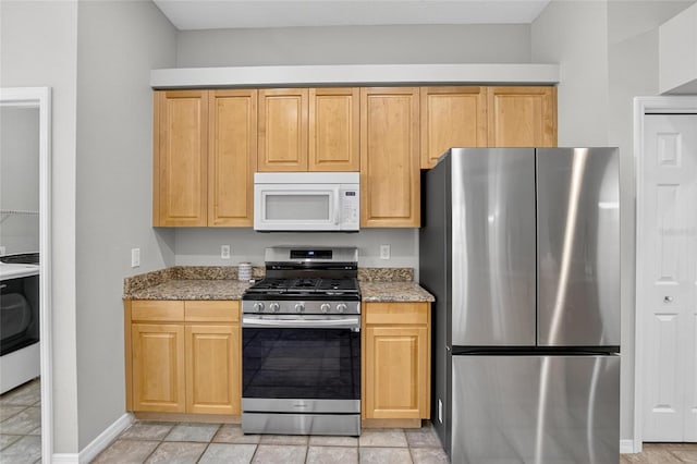 15467 Martinmeadow Dr, Lithia, FL 33547 - photo 20