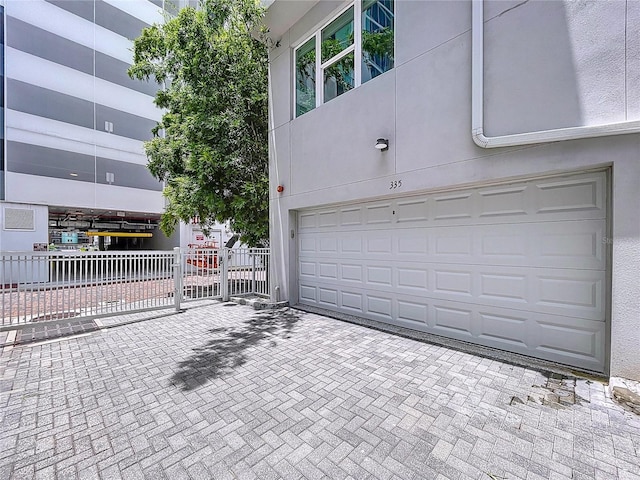 335 8th St N, Saint Petersburg, FL 33701 - photo 38