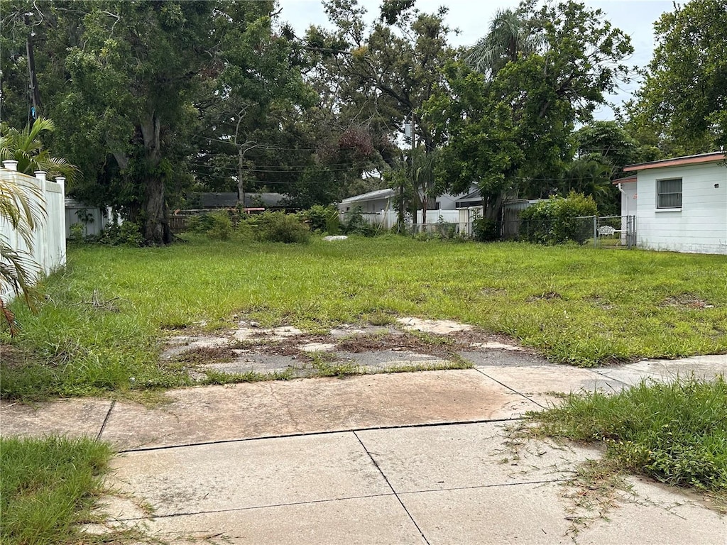 8056 28th Ave N, Saint Petersburg, FL 33710 - photo 3
